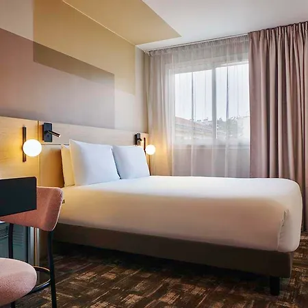 Mercure 15 Porte De Versailles 4*