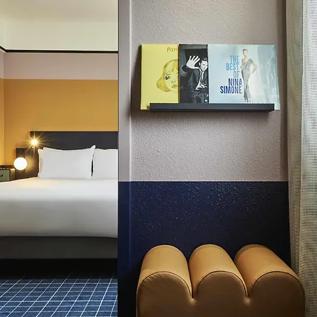 メルキュール 15 ポルト ドゥ ベルサイユ 4*