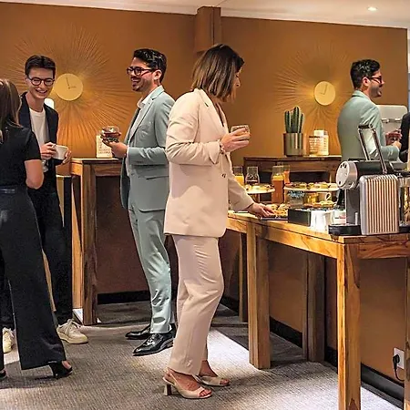 Mercure 15 Porte De Versailles 4*