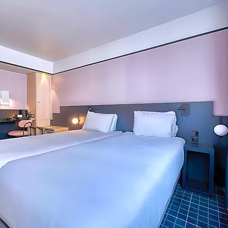 Mercure 15 Porte De Versailles 4*