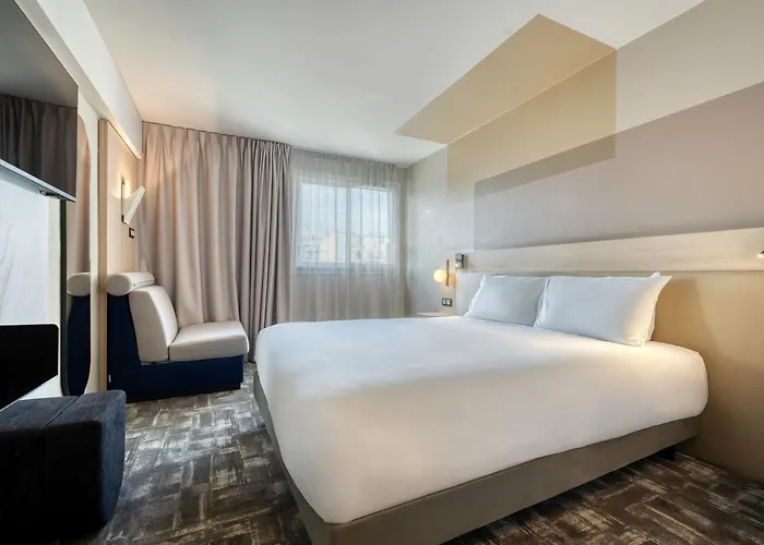 Mercure 15 Porte De Versailles 4*