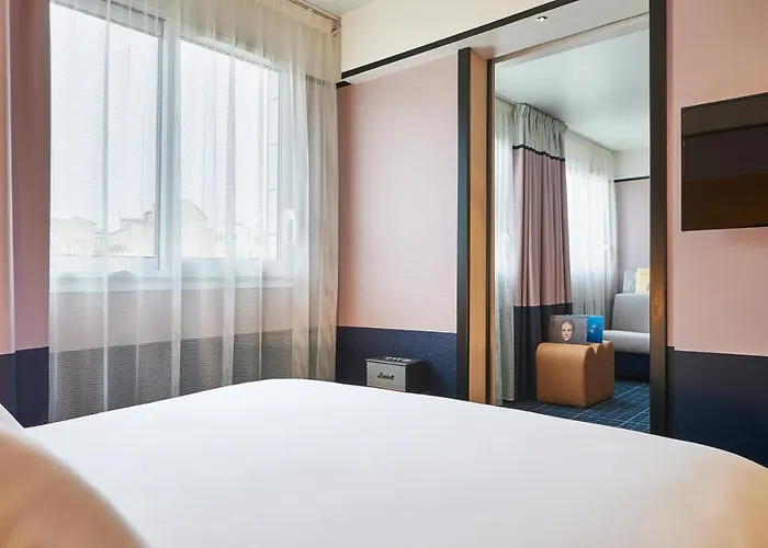 מלון Mercure 15 Porte De Versailles פריז
