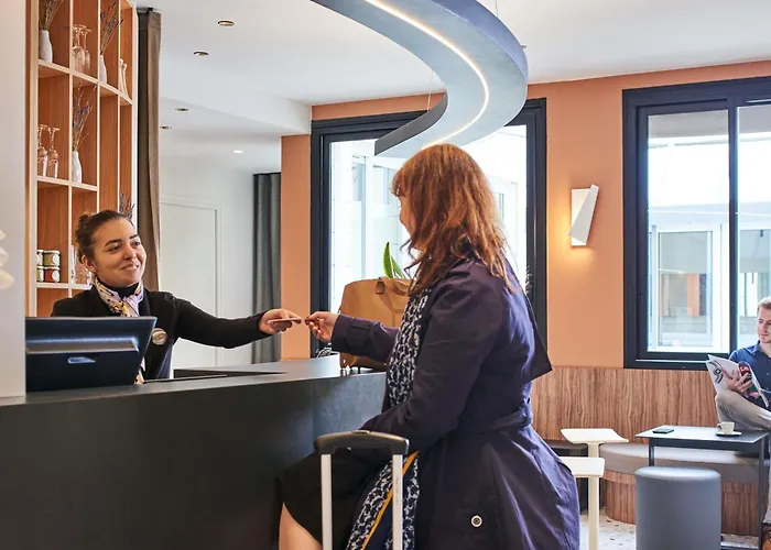 מלון Mercure 15 Porte De Versailles פריז