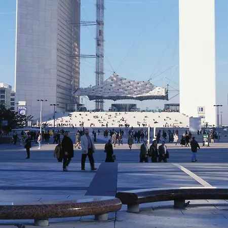 ميركيور 15 بورت دو فرساي فندق